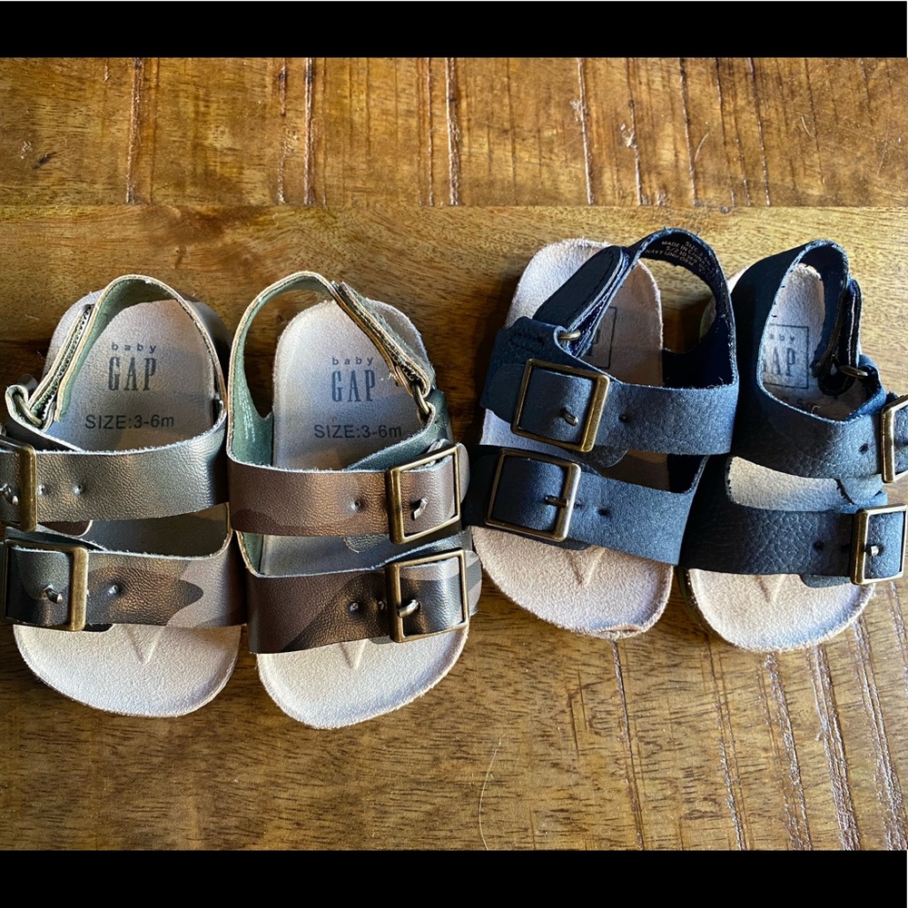 Baby Gap sandal bundle - Camo & Navy size 3-6 m